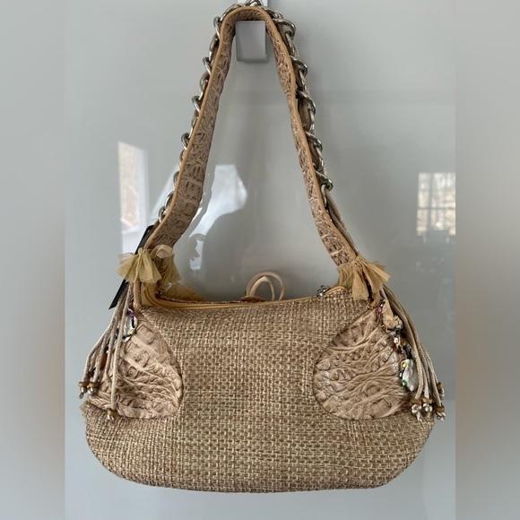 Elegant Floral Embellished Beige & Tan Handbag NWT - Picture 3 of 13